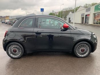 Photo 4 de l'offre FIAT 500 500 e 95 ch (RED) à 14990 € chez Fiat, Alfa Romeo Jeep