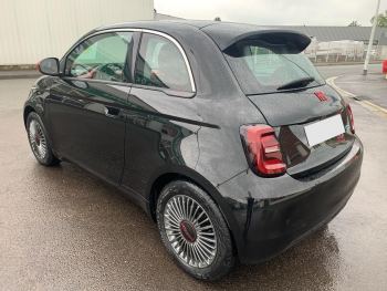 Photo 7 de l'offre FIAT 500 500 e 95 ch (RED) à 14990 € chez Fiat, Alfa Romeo Jeep