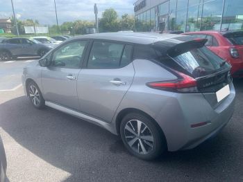 Photo 7 de l'offre NISSAN Leaf Leaf Electrique 40kWh Acenta à 18990 € chez Fiat, Alfa Romeo, Suzuki, Nissan