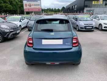 Photo 5 de l'offre FIAT 500 500 e 118 ch Icône à 20290 € chez Fiat, Suzuki