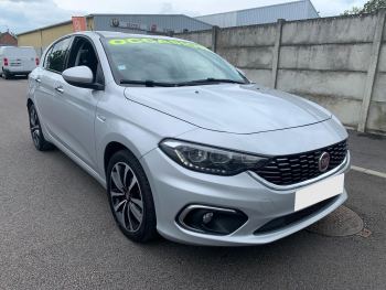 Photo 3 de l'offre FIAT Tipo Tipo 5 Portes 1.6 MultiJet 120 ch Start/Stop Lounge à 14990 € chez Fiat, Alfa Romeo Jeep