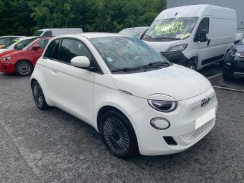 Photo 3 de l'offre FIAT 500 500 e 118 ch Icône à 21690 € chez Fiat, Suzuki