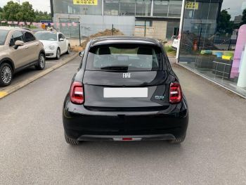 Photo 5 de l'offre FIAT 500 500 e 118 ch Icône Plus à 22290 € chez Fiat, Suzuki