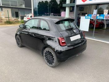 Photo 7 de l'offre FIAT 500 500 e 118 ch Icône Plus à 22290 € chez Fiat, Suzuki