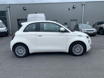 Photo 4 de l'offre FIAT 500 500 e 95 ch Action à 16490 € chez Fiat, Suzuki