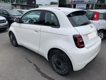 Photo 7 de l'offre FIAT 500 500 e 118 ch Icône à 19990 € chez Fiat, Suzuki