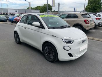 Photo 3 de l'offre FIAT 500 500 e 118 ch Icône à 19990 € chez Fiat, Suzuki