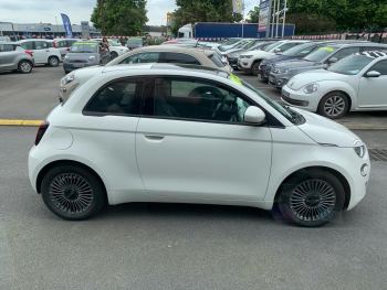 Photo 4 de l'offre FIAT 500 500 e 118 ch Icône à 18990 € chez Fiat, Suzuki