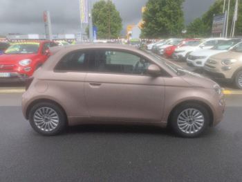 Photo 4 de l'offre FIAT 500 500 e 95 ch Action à 16990 € chez Fiat, Suzuki