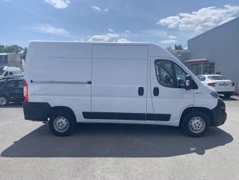 Photo 4 de l'offre FIAT Ducato Fg DUCATO TOLE 3.0 M H2 2.3 MJT 130 EURO 6 PACK PRO NAV à 18990 € chez Fiat, Alfa Romeo Jeep