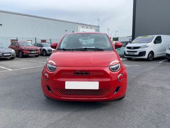 Photo 2 de l'offre FIAT 500 500 e 95 ch (RED) à 19490 € chez Fiat, Suzuki