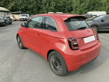 Photo 7 de l'offre FIAT 500 500 e 95 ch (RED) à 19490 € chez Fiat, Suzuki