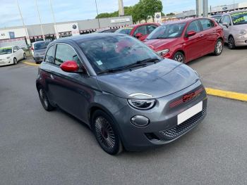 Photo 3 de l'offre FIAT 500 500 e 95 ch (RED) à 18390 € chez Fiat, Suzuki