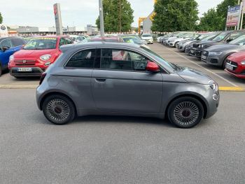 Photo 4 de l'offre FIAT 500 500 e 95 ch (RED) à 18390 € chez Fiat, Suzuki