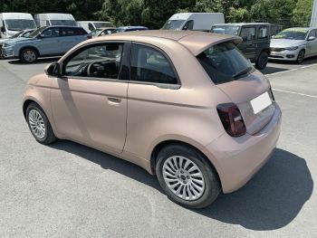 Photo 7 de l'offre FIAT 500 500 e 95 ch Action Plus à 18490 € chez Fiat, Suzuki