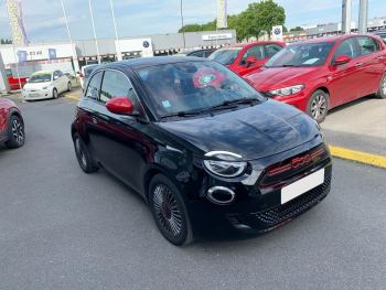 Photo 3 de l'offre FIAT 500 500 e 95 ch (RED) à 18990 € chez Fiat, Suzuki