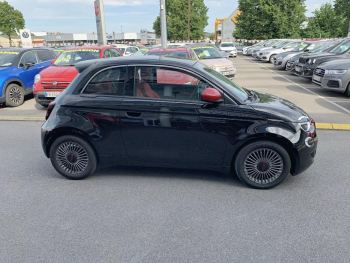 Photo 4 de l'offre FIAT 500 500 e 95 ch (RED) à 18990 € chez Fiat, Suzuki