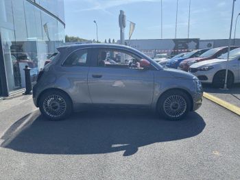 Photo 4 de l'offre FIAT 500 500 e 95 ch (RED) à 16990 € chez Fiat, Suzuki