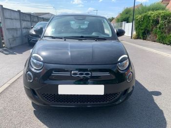 Photo 2 de l'offre FIAT 500 500 e 95 ch Action à 14990 € chez Fiat, Alfa Romeo Jeep