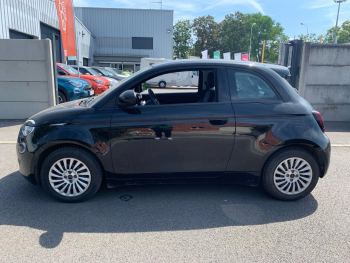 Photo 12 de l'offre FIAT 500 500 e 95 ch Action à 14990 € chez Fiat, Alfa Romeo Jeep