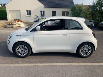 Photo 12 de l'offre FIAT 500 500 e 95 ch Action à 14990 € chez Fiat, Alfa Romeo Jeep