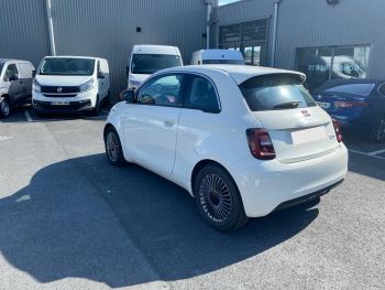 Photo 7 de l'offre FIAT 500 500 e 95 ch (RED) à 19990 € chez Fiat, Suzuki