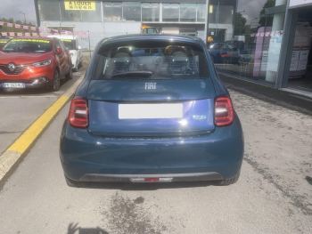 Photo 5 de l'offre FIAT 500 500 e 118 ch Nouvelle 500 à 19990 € chez Fiat, Suzuki