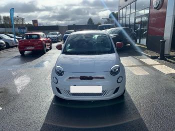 Photo 2 de l'offre FIAT 500 500 e 95 ch (RED) à 17990 € chez Fiat, Suzuki