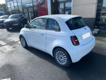 Photo 7 de l'offre FIAT 500 500 e 95 ch Nouvelle 500 à 16790 € chez Fiat, Suzuki