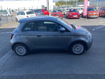 Photo 4 de l'offre FIAT 500 500 e 95 ch Nouvelle 500 à 16990 € chez Fiat, Suzuki