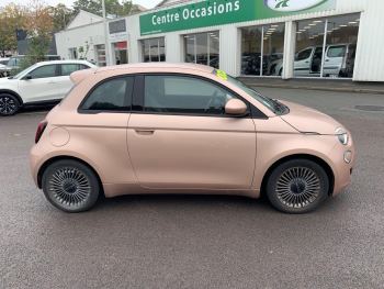 Photo 4 de l'offre FIAT 500 500 e 118 ch Icône à 18990 € chez Fiat, Alfa Romeo Jeep