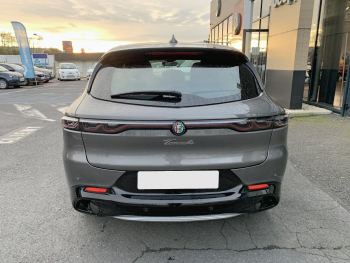 Photo 5 de l'offre ALFA ROMEO Tonale 1.5 Hybrid 160 ch VGT TCT7 Ti à 34990 € chez Fiat, Suzuki