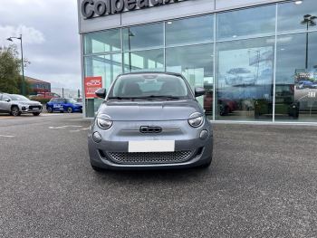 Photo 2 de l'offre FIAT 500 3+1 500 3+1 e 118 ch Nouvelle 500 à 24990 € chez Fiat, Alfa Romeo, Suzuki, Nissan