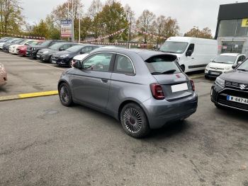 Photo 7 de l'offre FIAT 500 500 e 95 ch (RED) à 17990 € chez Fiat, Suzuki