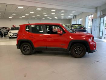 Photo 4 de l'offre JEEP Renegade 1.0 Turbo T3 120 ch BVM6 Longitude à 18990 € chez Fiat, Alfa Romeo Jeep