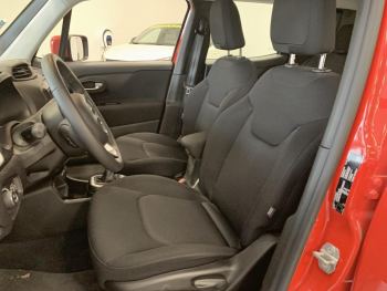 Photo 9 de l'offre JEEP Renegade 1.0 Turbo T3 120 ch BVM6 Longitude à 18990 € chez Fiat, Alfa Romeo Jeep