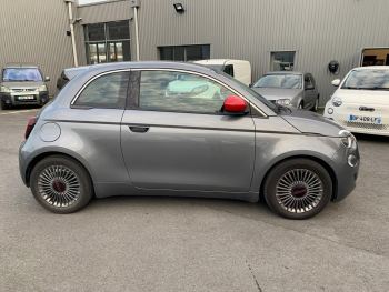 Photo 4 de l'offre FIAT 500 500 e 95 ch (RED) à 18490 € chez Fiat, Suzuki