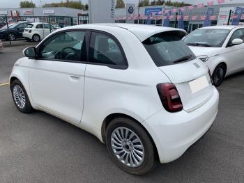 Photo 7 de l'offre FIAT 500 500 e 95 ch Action Plus à 16990 € chez Fiat, Suzuki