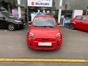 Photo 2 de l'offre FIAT 500 500 e 95 ch (RED) à 18490 € chez Fiat, Suzuki