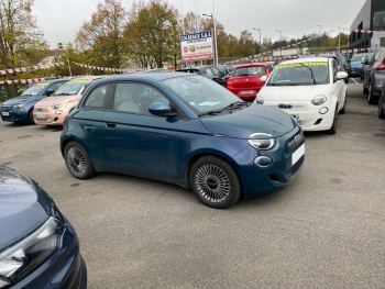 Photo 3 de l'offre FIAT 500 500 e 95 ch Icône à 16990 € chez Fiat, Suzuki