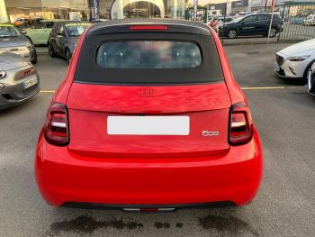 Photo 5 de l'offre FIAT 500C 500C e 118 ch Nouvelle 500 à 26490 € chez Fiat, Suzuki