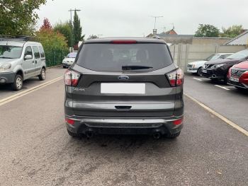 Photo 5 de l'offre FORD Kuga 1.5 TDCi 120 S&S 4x2 BVM6 ST-Line à 16990 € chez Fiat, Alfa Romeo Jeep