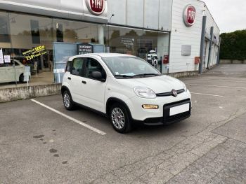 Photo 3 de l'offre FIAT Panda Panda 1.0 70 ch Hybride BSG S/S à 11990 € chez Fiat, Suzuki