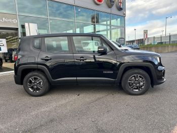 Photo 4 de l'offre JEEP Renegade LONGITUDE 1.5 TURBO T4 130 CH BVR7 E-HYBRID à 24990 € chez Fiat, Alfa Romeo, Suzuki, Nissan