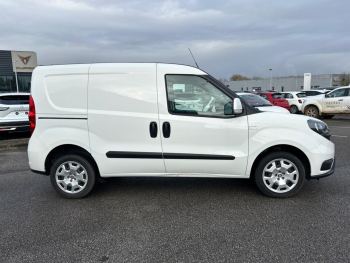 Photo 4 de l'offre FIAT Doblo Cargo FT 1.4 GNV T-JET 120 PRO LOUNGE à 14590 € chez Fiat, Alfa Romeo, Suzuki, Nissan