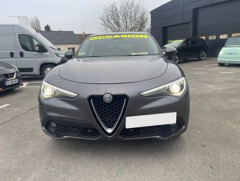 Photo 2 de l'offre ALFA ROMEO Stelvio 2.2 150 ch AT8 Super à 22990 € chez Fiat, Alfa Romeo Jeep