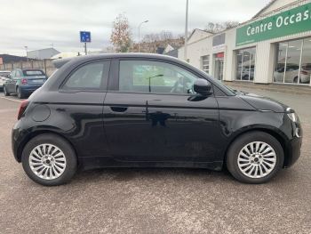 Photo 4 de l'offre FIAT 500 500 e 95 ch Nouvelle 500 à 17990 € chez Fiat, Alfa Romeo Jeep