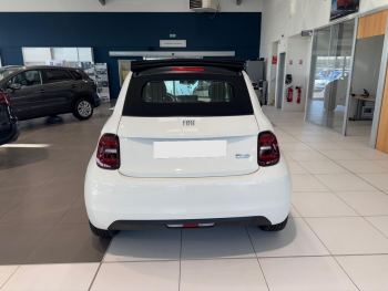 Photo 5 de l'offre FIAT 500C Nouvelle 500 cabriolet 42 kWh à 26990 € chez Fiat, Alfa Romeo, Suzuki, Nissan